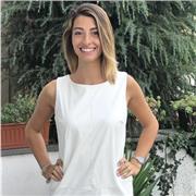 Laureata in lingue e specializzata in insegnamento italiano come L2 impartisce lezioni private